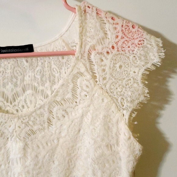 #024  Off white fitted lace dress - Picture 8 of 10